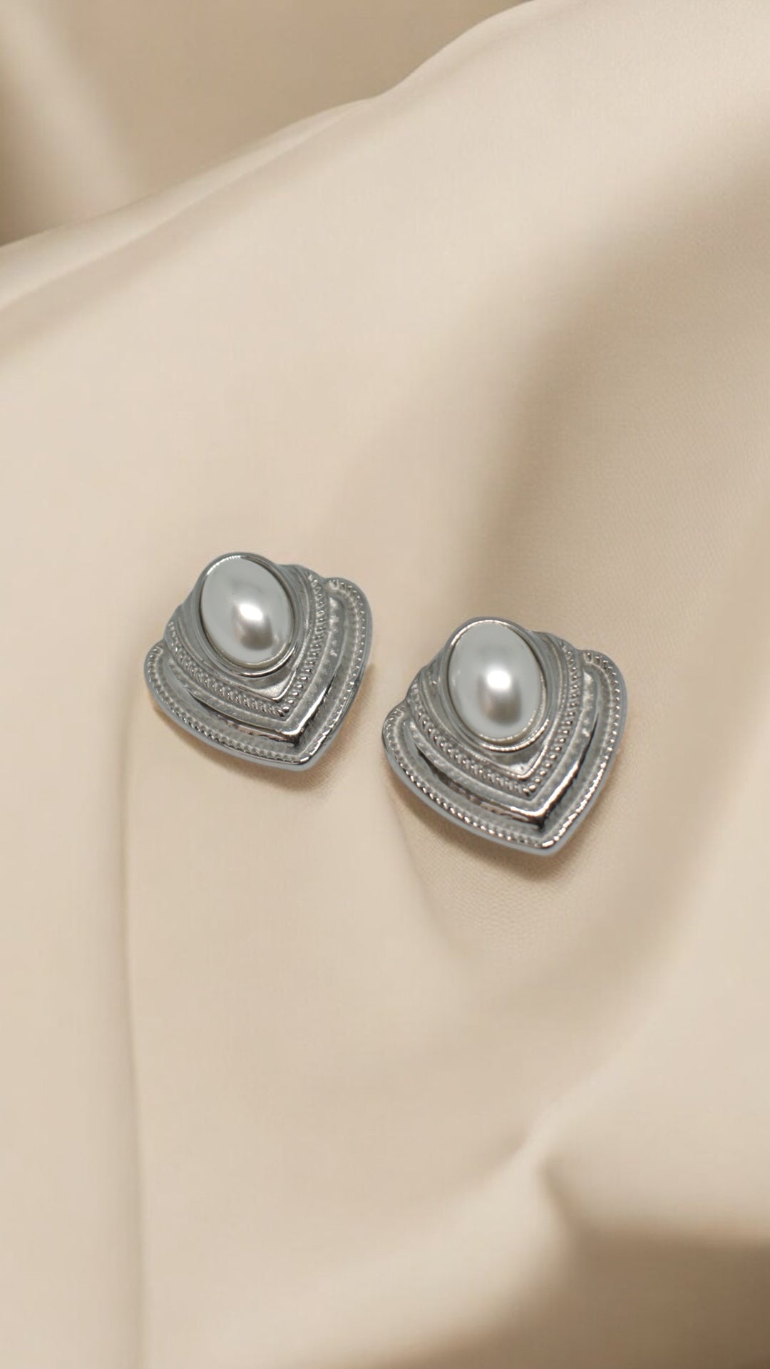 Anemoessa Silver Earrings