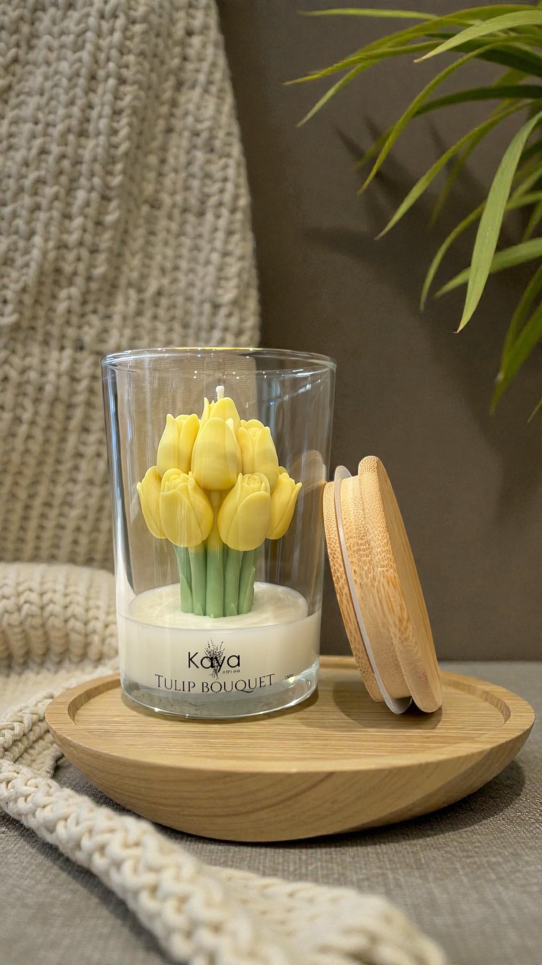 Tulip Bouquet candle