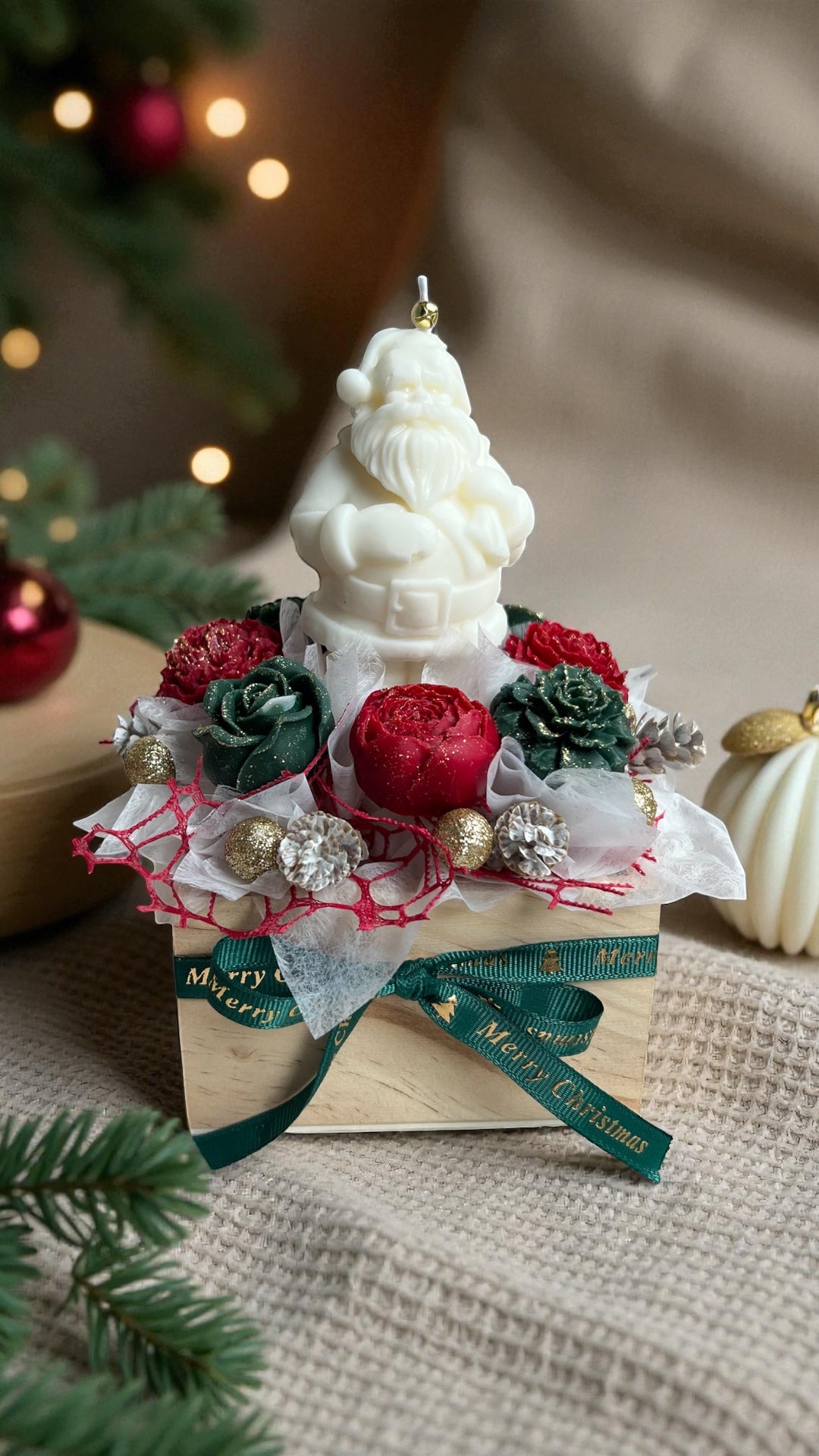 Santa’s Winter Glow Bouquet
