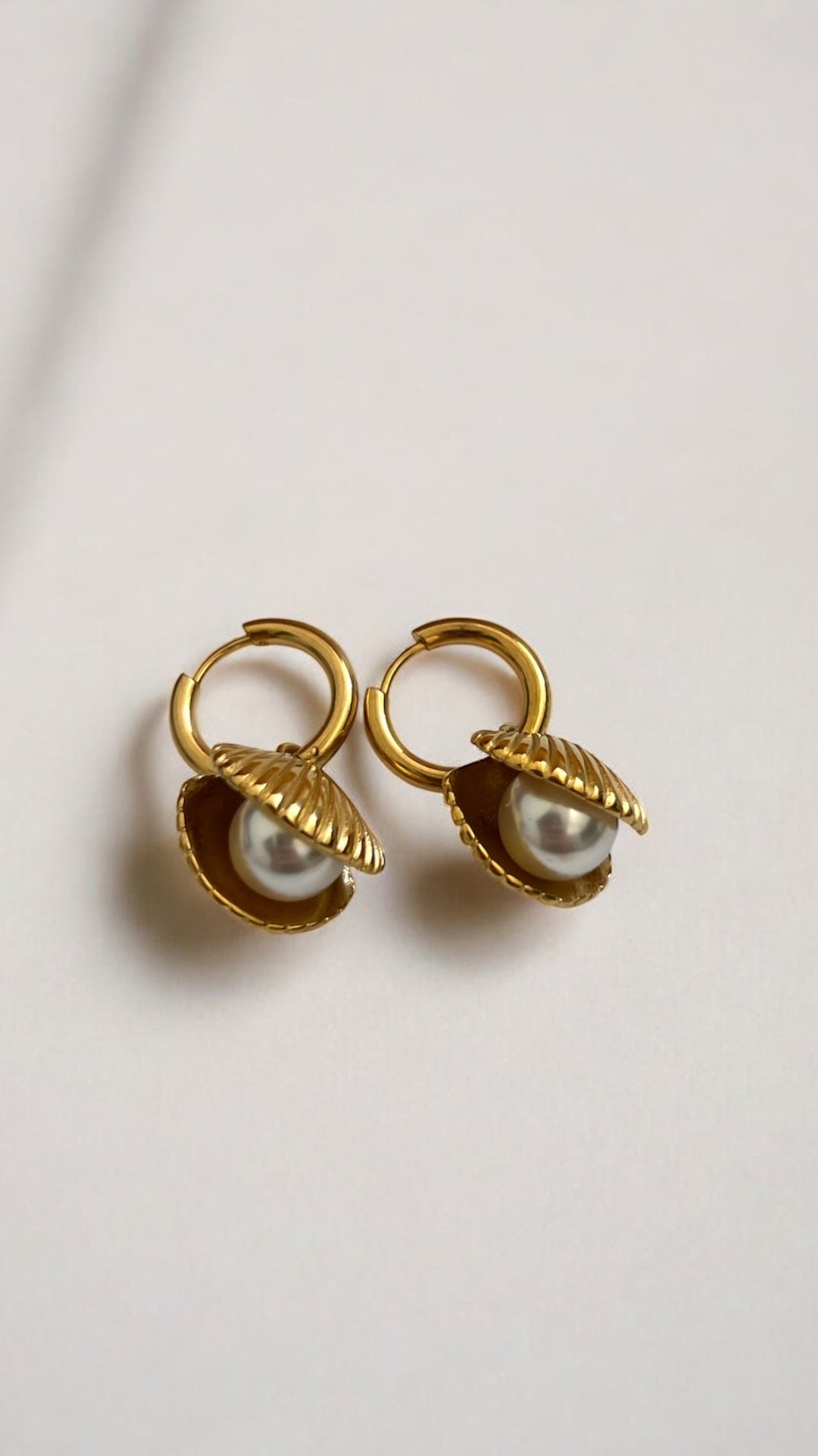 Helia Gold Earrings
