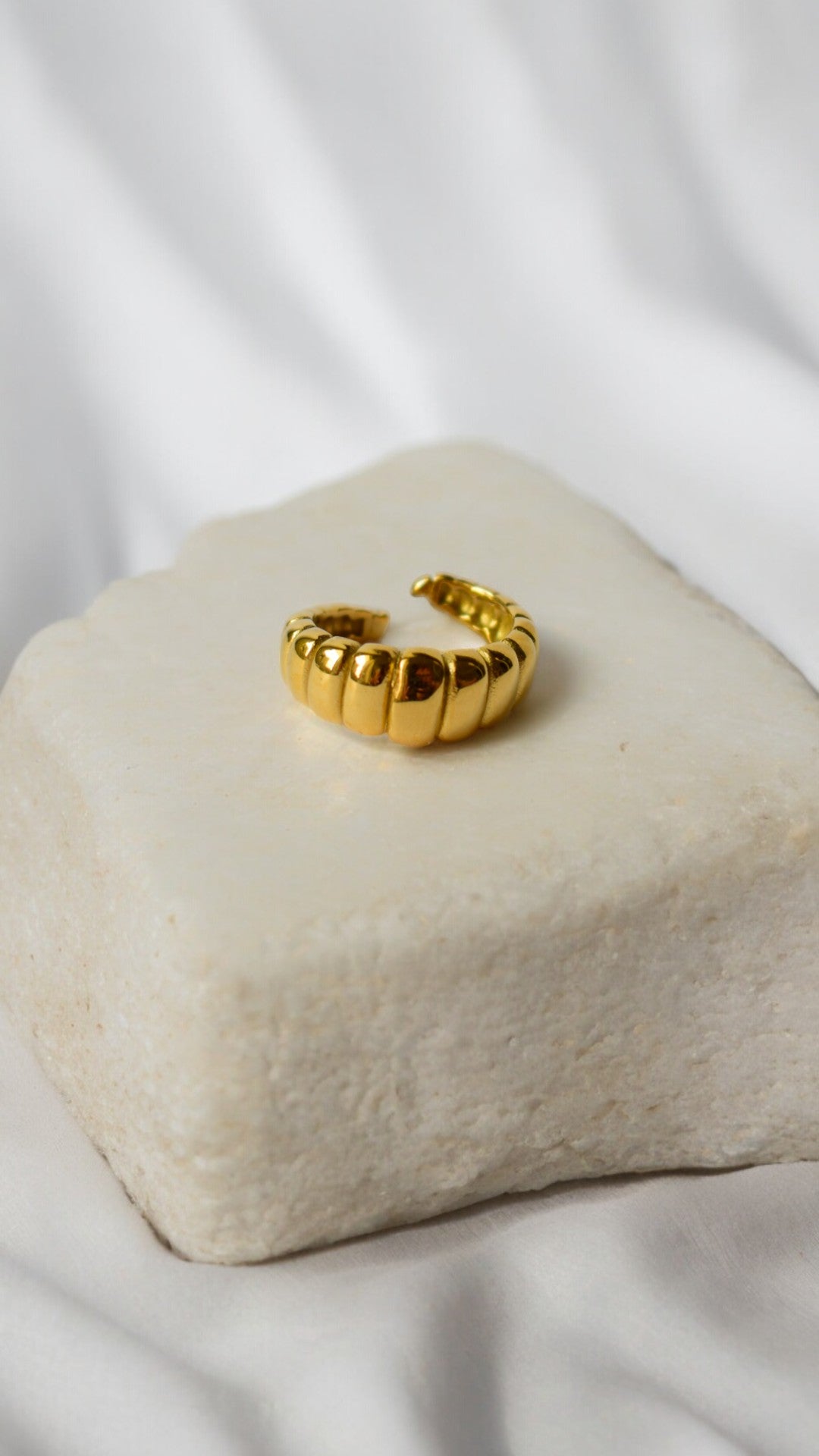 Kiveli Gold Ring