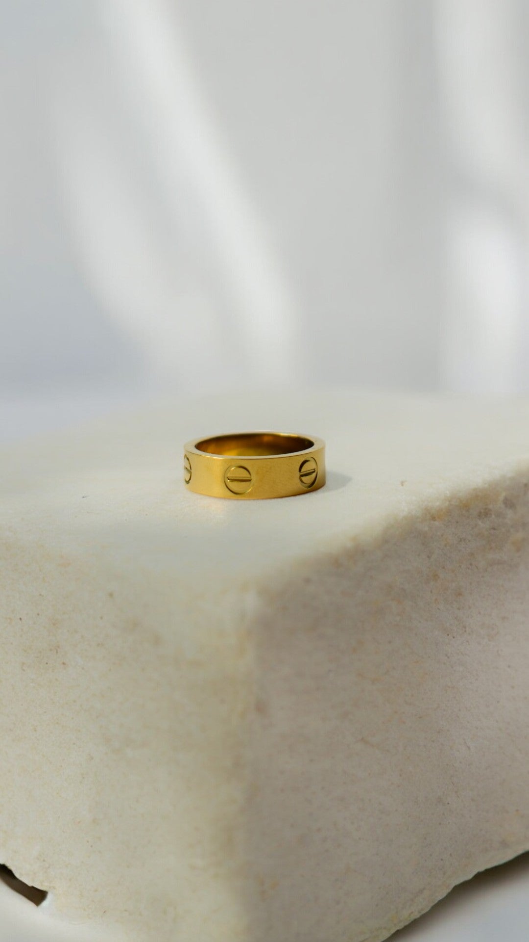 Anais Gold Ring