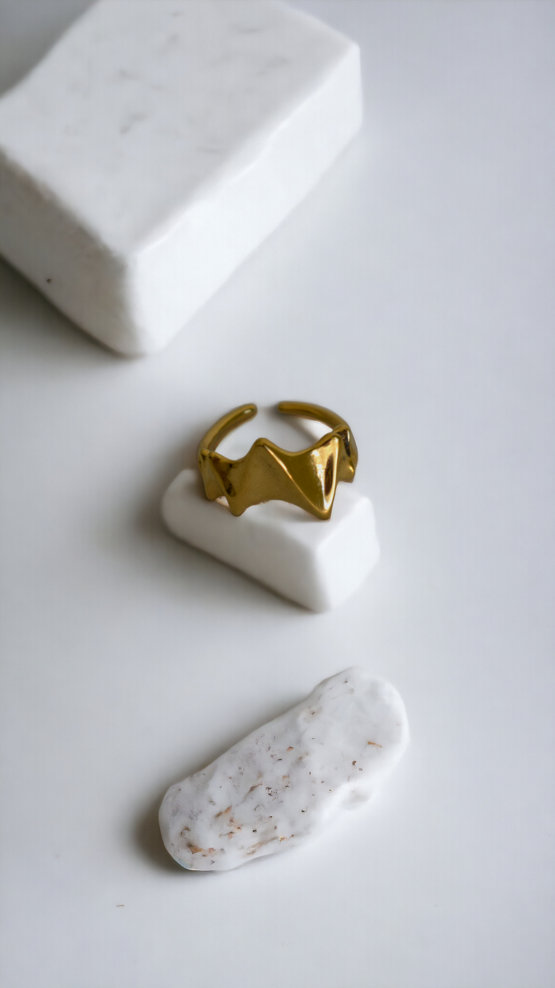 Amy Gold Ring