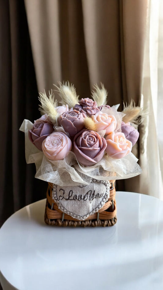 Monica Bouquet