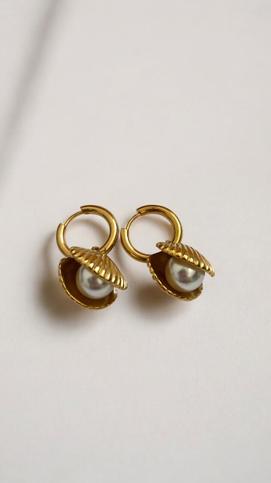 Helia Gold Earrings