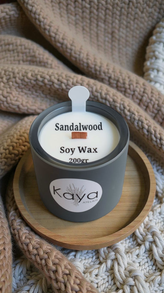 Sandal essence candle