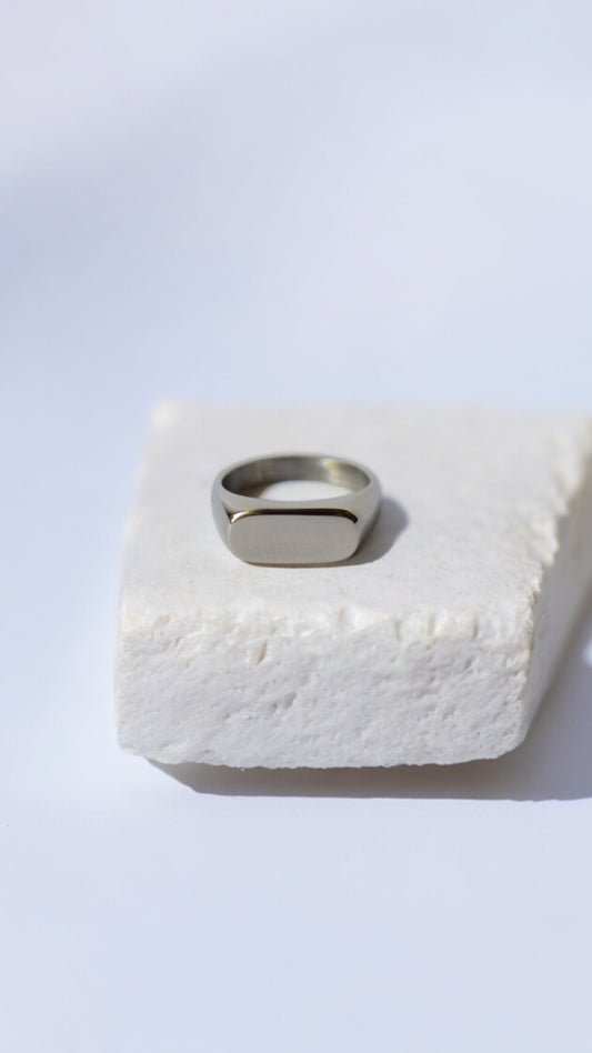 Anelia Silver Ring